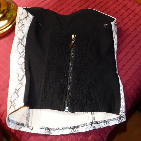 Unusual, but VERY Special *** TOP *** S/M - Picture 2 of 2